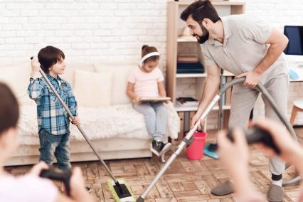 kids cleaning house